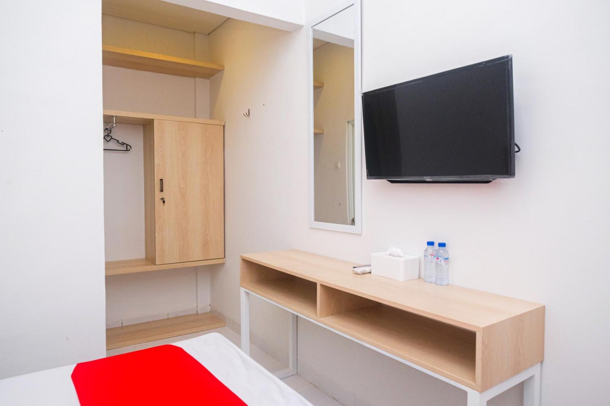Reddoorz Syariah @ Tlogosari Semarang Hotel Alastuwo Bagian luar foto
